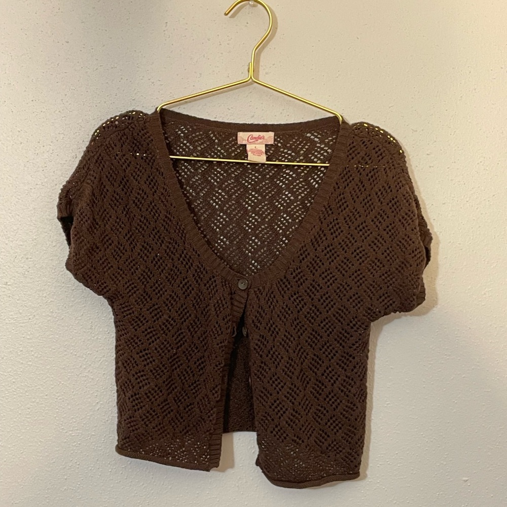 brown top